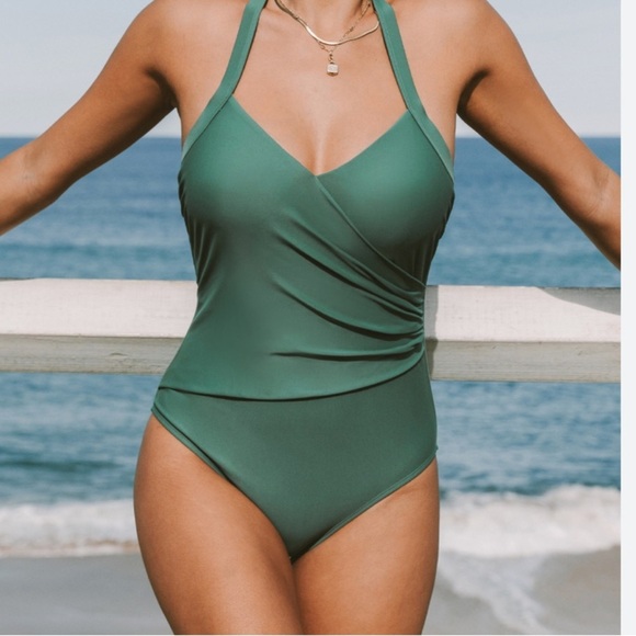 Cupshe Ruched Halter Swimsuit size medium green one piece bathing suit - Picture 1 of 9